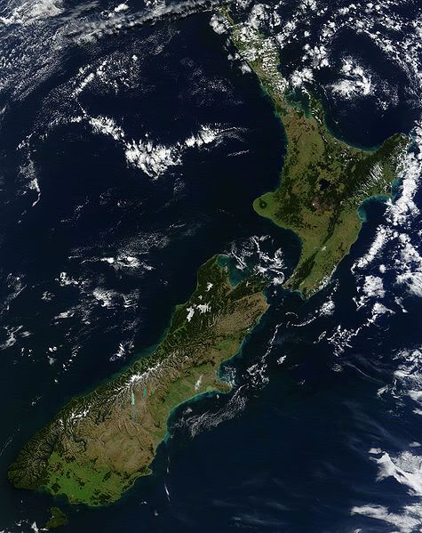 475px-The_Greenstone_Waters_New_Zealand.jpg