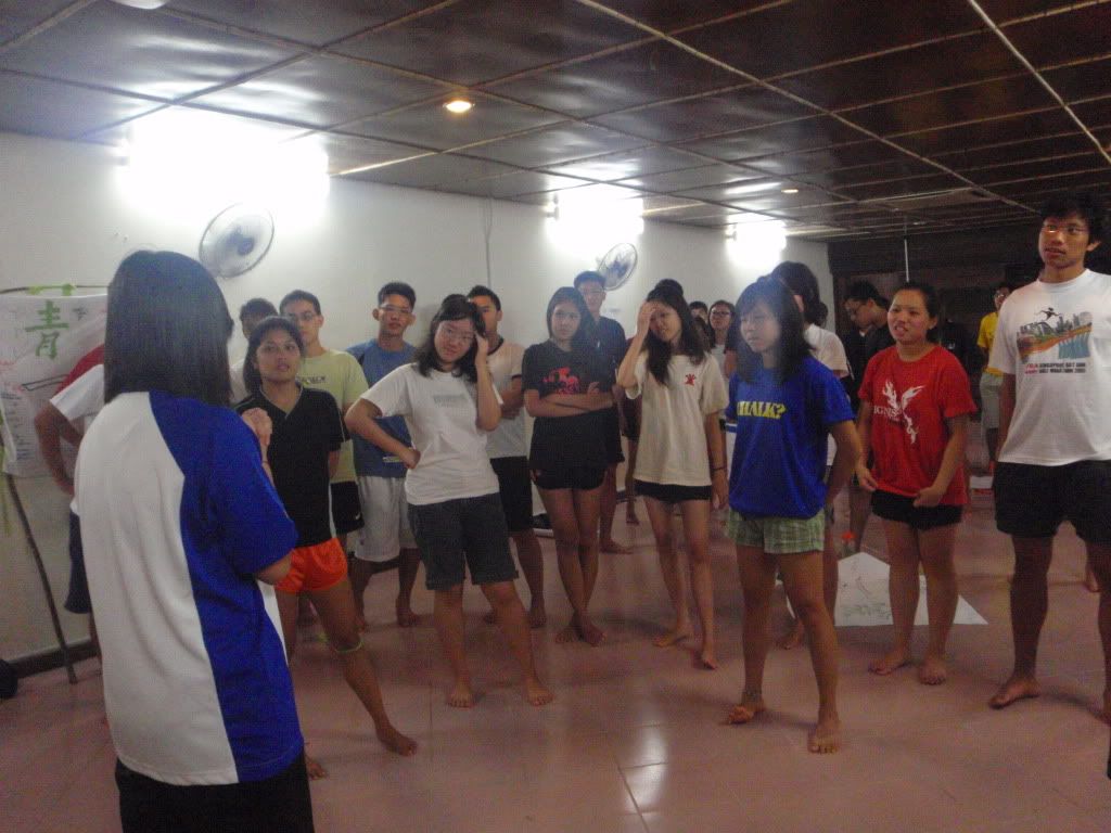 facilitators Jaslin giving a debrief