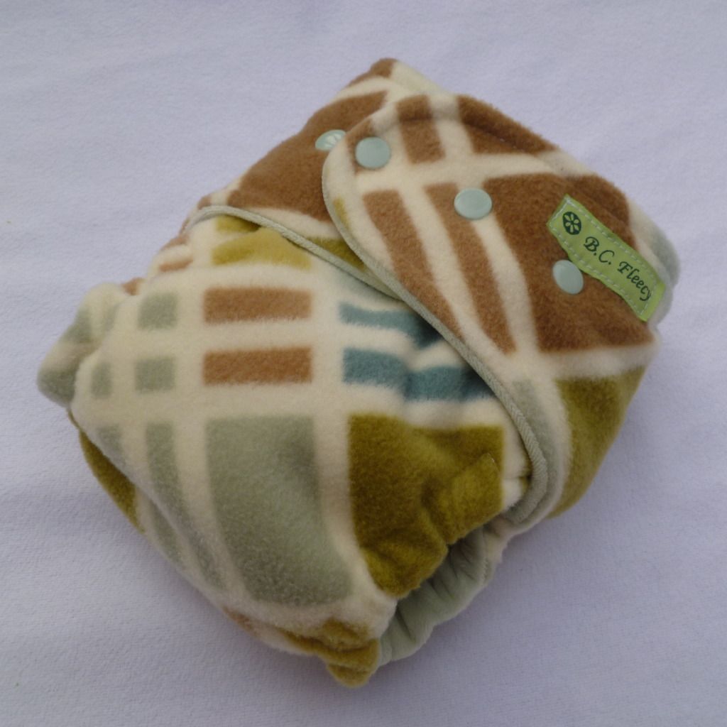 "Soft Argyle" OS HYBRID Fitted Diaper with snaps