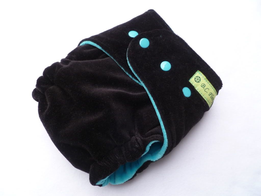 OS Bamboo & Velour Fitted Diaper with snaps "BLACK LAGOON"