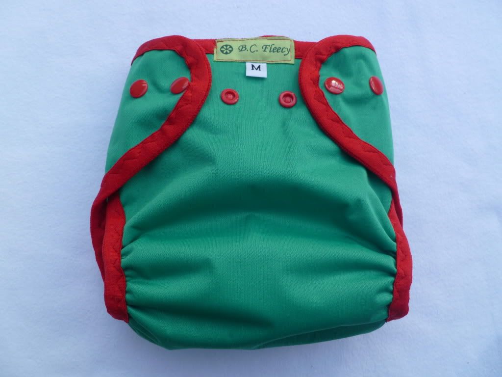 "GREEN & RED" Medium PUL Cover with Gussets 