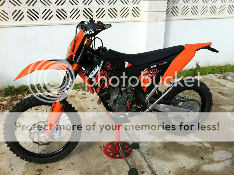 KTM250izda.jpg